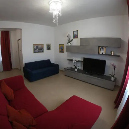 Royale Bed & Breakfast 4*